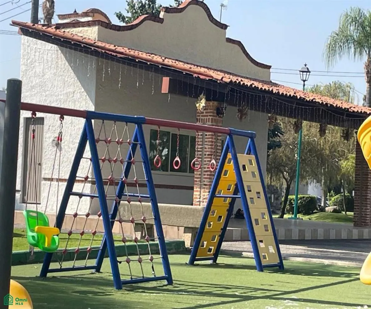 Casa En Renta,Jardín Real,Avenida Valle de Atemajac 2900, Zapopan, Jalisco 45136, 4 Habitaciones,4 Baños,Avenida Valle de Atemajac,MX261068126