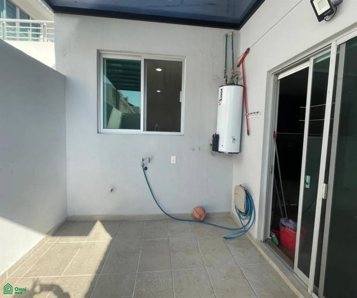 Casa En Renta,Jardín Real,Avenida Valle de Atemajac 2900, Zapopan, Jalisco 45136, 4 Habitaciones,4 Baños,Avenida Valle de Atemajac,MX261068126