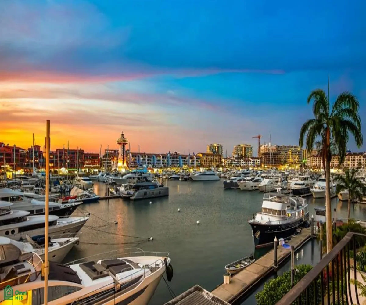 Casa En Venta,Marina Vallarta,Av Paseo de la Marina 161-sur 214, Puerto Vallarta, Jalisco 48354, 2 Habitaciones,2 Baños,Av Paseo de la Marina 161-sur,3,MX251068280