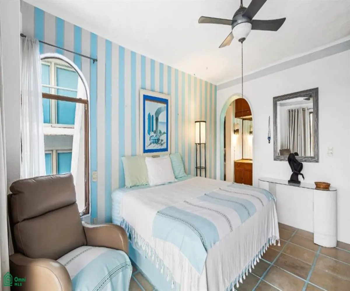 Casa En Venta,Marina Vallarta,Av Paseo de la Marina 161-sur 214, Puerto Vallarta, Jalisco 48354, 2 Habitaciones,2 Baños,Av Paseo de la Marina 161-sur,3,MX251068280