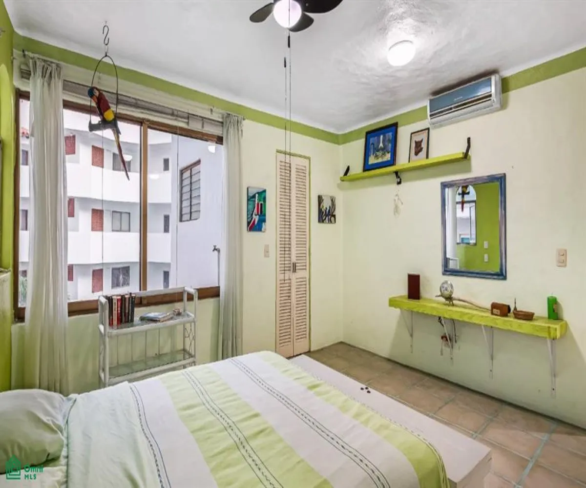 Casa En Venta,Marina Vallarta,Av Paseo de la Marina 161-sur 214, Puerto Vallarta, Jalisco 48354, 2 Habitaciones,2 Baños,Av Paseo de la Marina 161-sur,3,MX251068280