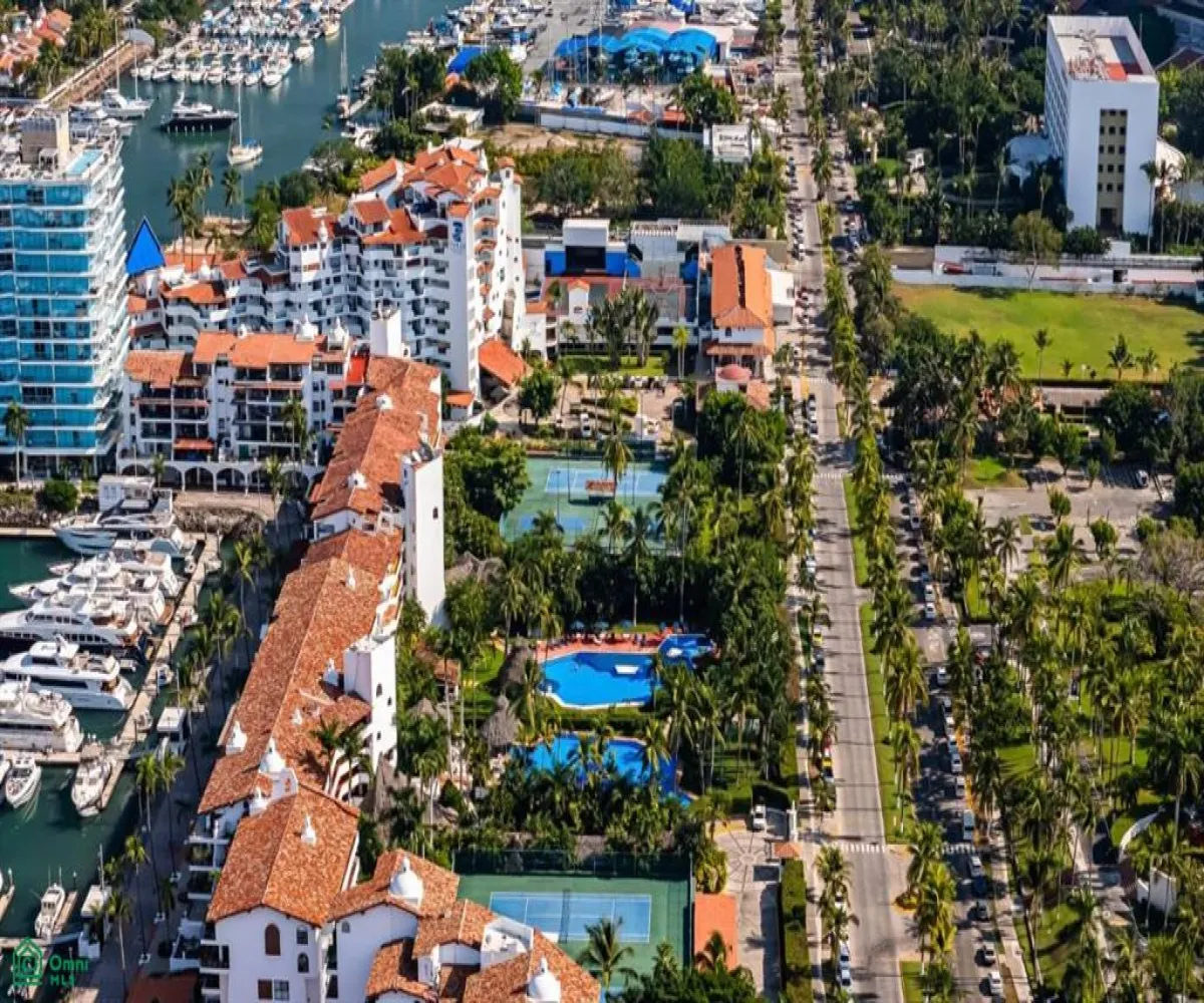 Casa En Venta,Marina Vallarta,Av Paseo de la Marina 161-sur 214, Puerto Vallarta, Jalisco 48354, 2 Habitaciones,2 Baños,Av Paseo de la Marina 161-sur,3,MX251068280