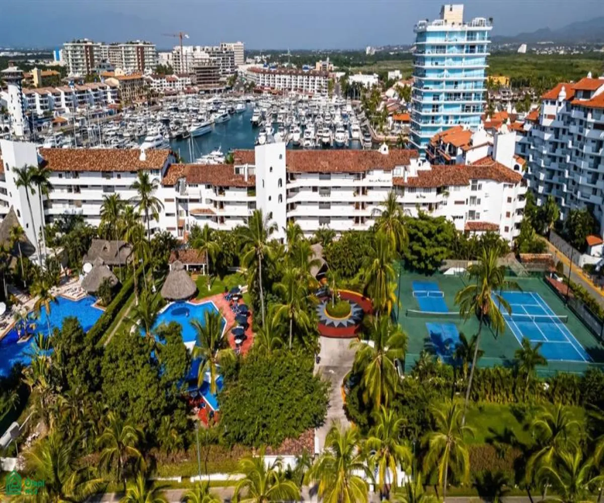 Casa En Venta,Marina Vallarta,Av Paseo de la Marina 161-sur 214, Puerto Vallarta, Jalisco 48354, 2 Habitaciones,2 Baños,Av Paseo de la Marina 161-sur,3,MX251068280