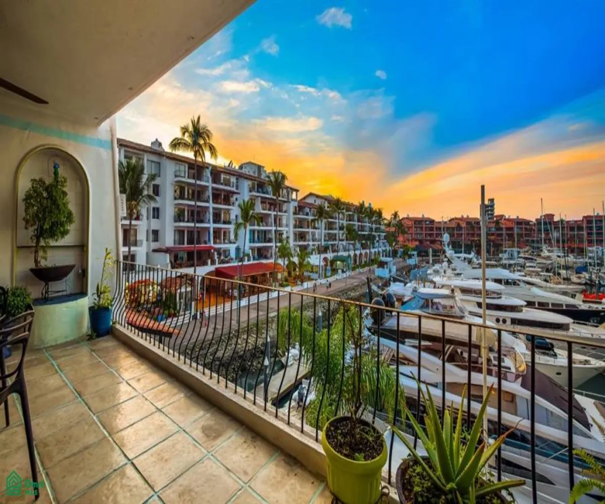 Casa En Venta,Marina Vallarta,Av Paseo de la Marina 161-sur 214, Puerto Vallarta, Jalisco 48354, 2 Habitaciones,2 Baños,Av Paseo de la Marina 161-sur,3,MX251068280