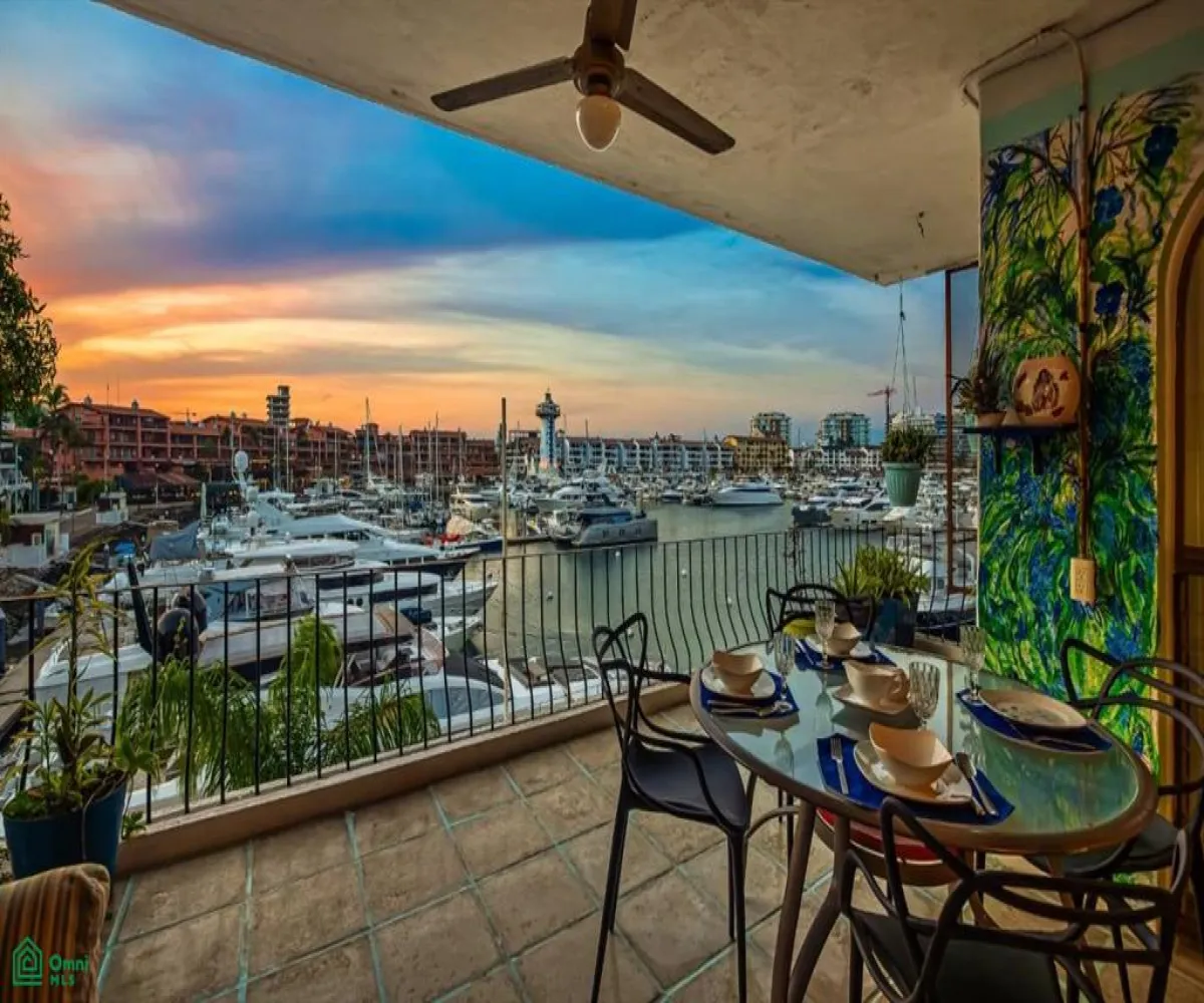 Casa En Venta,Marina Vallarta,Av Paseo de la Marina 161-sur 214, Puerto Vallarta, Jalisco 48354, 2 Habitaciones,2 Baños,Av Paseo de la Marina 161-sur,3,MX251068280