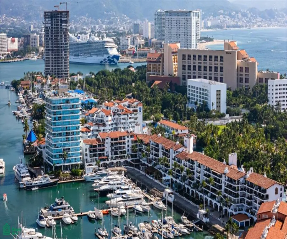 Casa En Venta,Marina Vallarta,Av Paseo de la Marina 161-sur 214, Puerto Vallarta, Jalisco 48354, 2 Habitaciones,2 Baños,Av Paseo de la Marina 161-sur,3,MX251068280