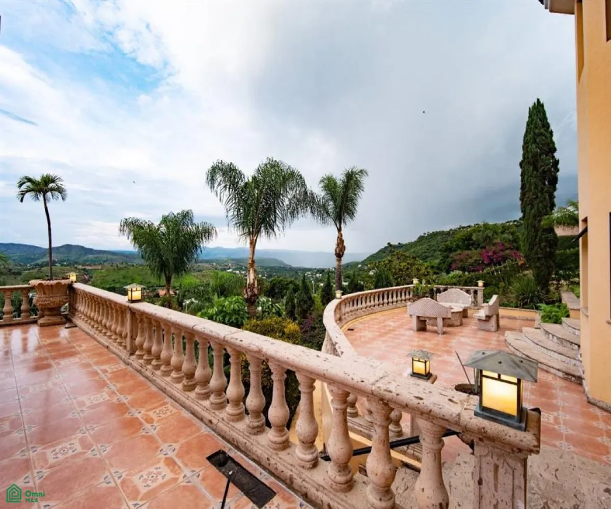 Casa En Venta,Bosques de San Isidro (Las Cañadas),Bosque de la alameda 456, Zapopan, Jalisco 45133, 3 Habitaciones,3 Baños,Bosque de la alameda,3,MX261068263