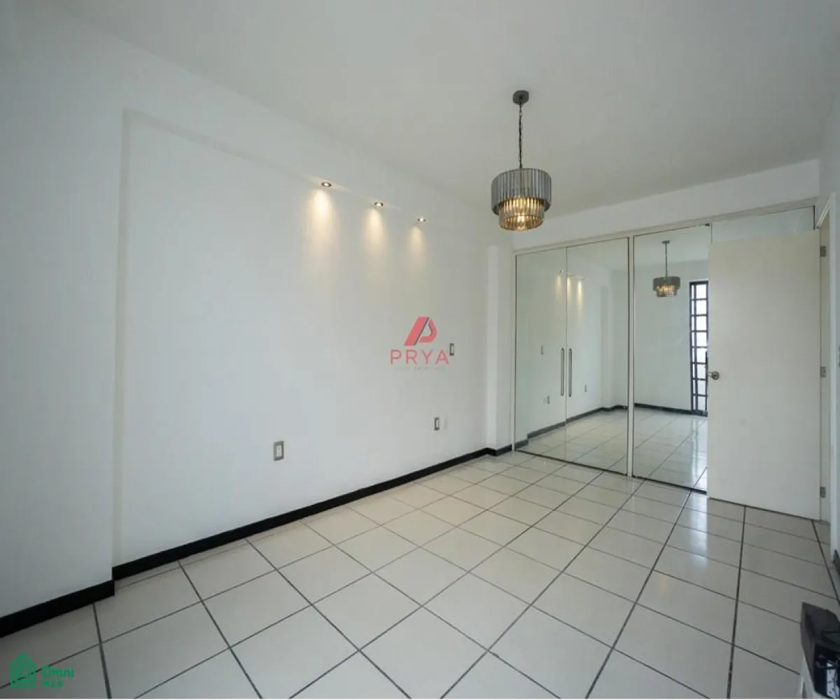 Departamento En Venta,Fraccionamiento Terranova,Av. México 2668, Guadalajara, Jalisco 44689, 3 Habitaciones,2 Baños,Av. México,MX261068386
