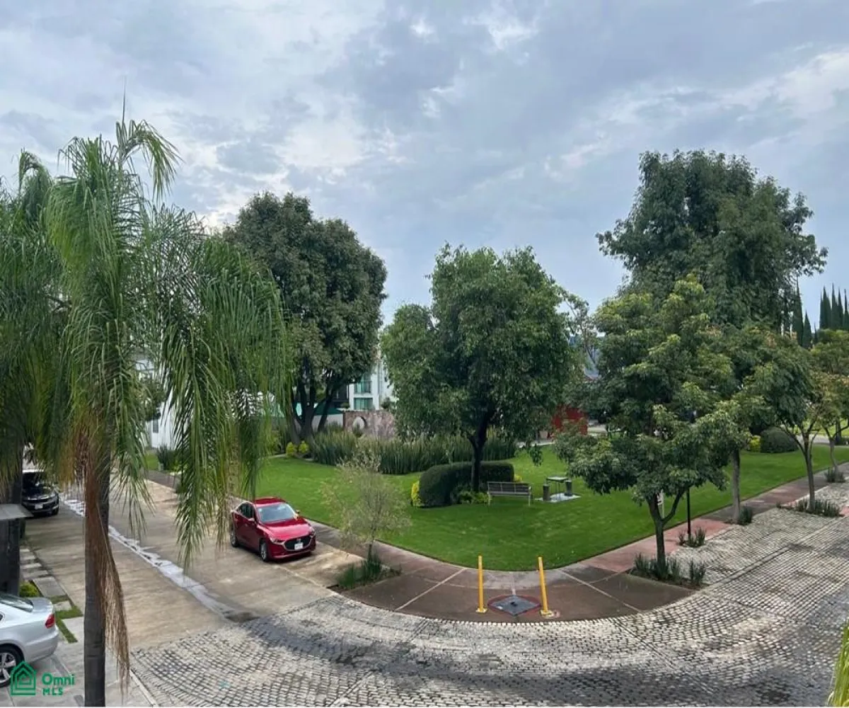 Casa En Venta,Solares Residencial,Paseo la Luna 300, Zapopan, Jalisco 45019, 4 Habitaciones,4 Baños,Paseo la Luna,2,MX261068387