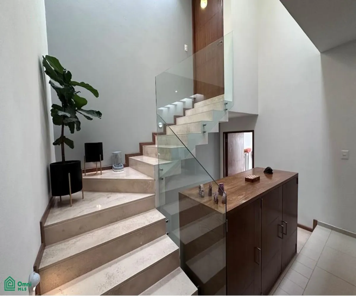 Casa En Venta,Solares Residencial,Paseo la Luna 300, Zapopan, Jalisco 45019, 4 Habitaciones,4 Baños,Paseo la Luna,2,MX261068387