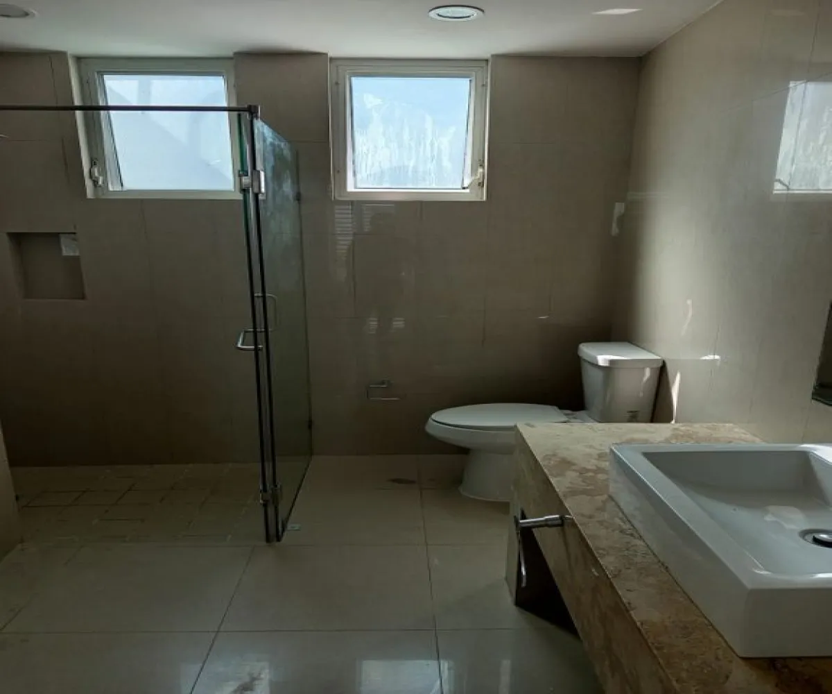 Casa En Renta,Jocotán,Avenida Inglaterra 6835 56, Zapopan, Jalisco 45017, 3 Habitaciones,2 Baños,Avenida Inglaterra,2,pBESyWb