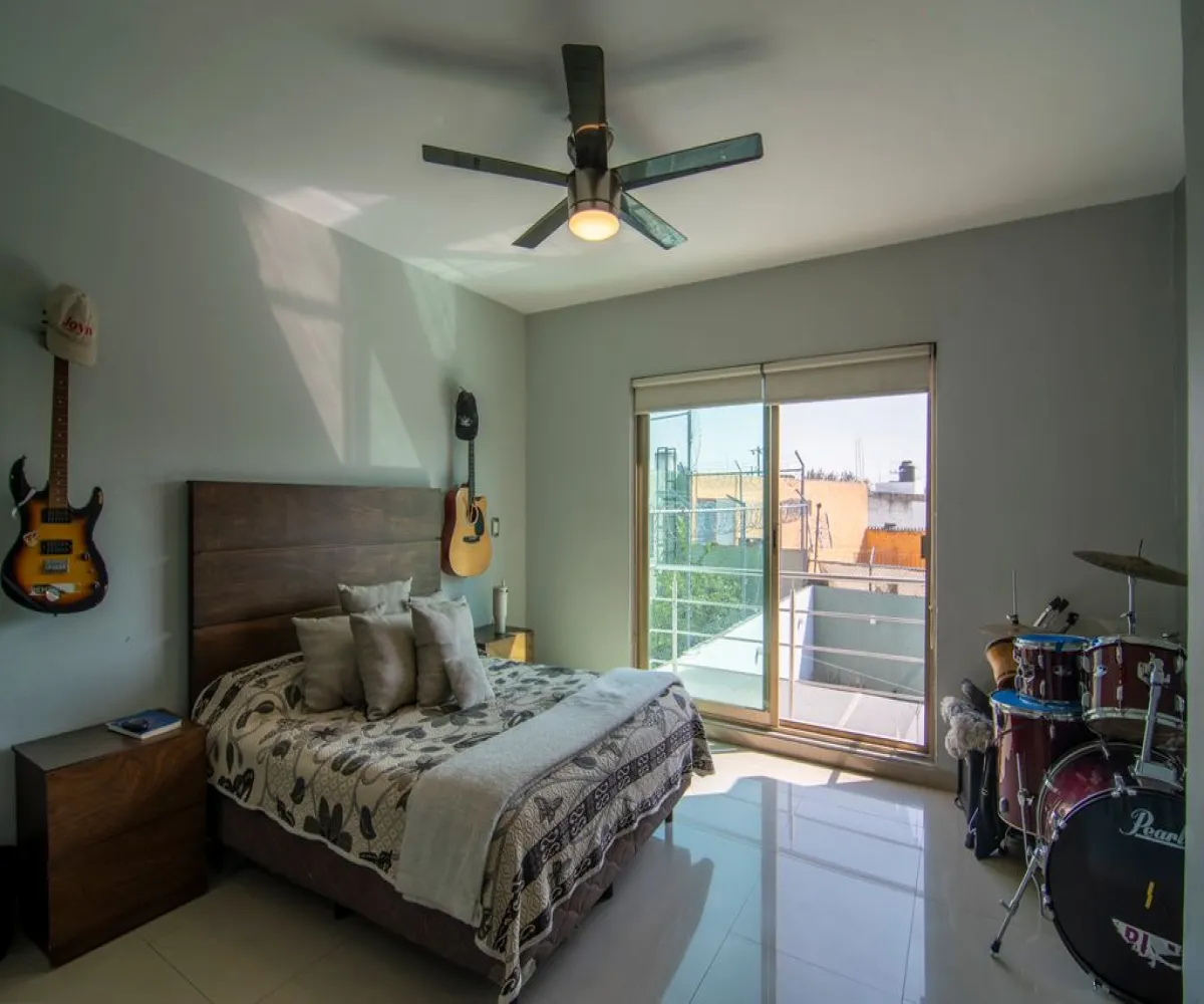 Casa En Venta,Jardines Vallarta,Víctor Hugo 128, Zapopan, Jalisco 45027, 3 Habitaciones,3 Baños,Víctor Hugo,2,pzcFld0