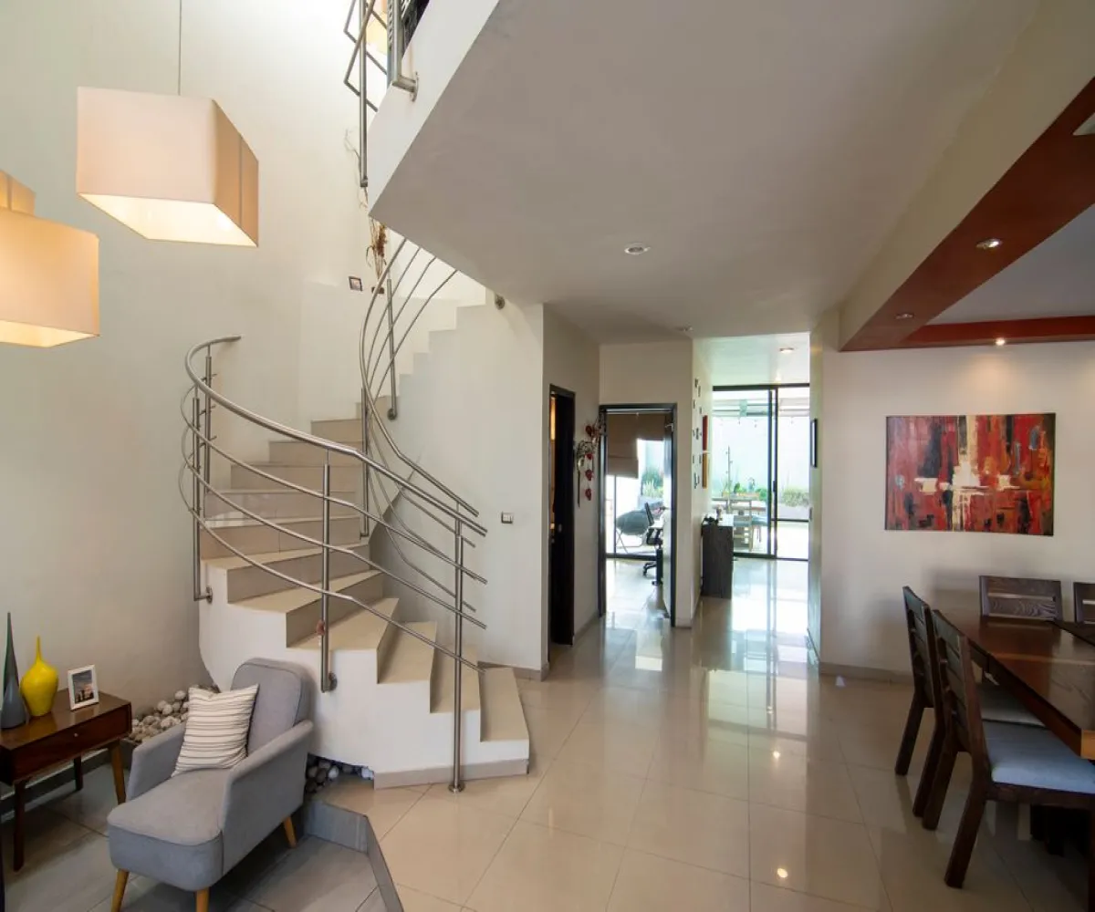 Casa En Venta,Jardines Vallarta,Víctor Hugo 128, Zapopan, Jalisco 45027, 3 Habitaciones,3 Baños,Víctor Hugo,2,pzcFld0