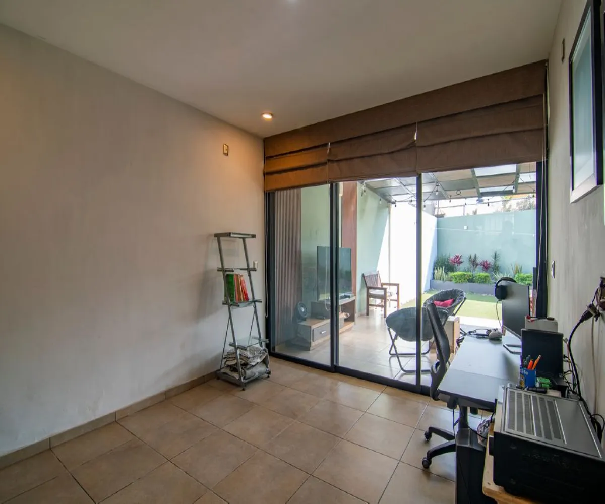 Casa En Venta,Jardines Vallarta,Víctor Hugo 128, Zapopan, Jalisco 45027, 3 Habitaciones,3 Baños,Víctor Hugo,2,pzcFld0