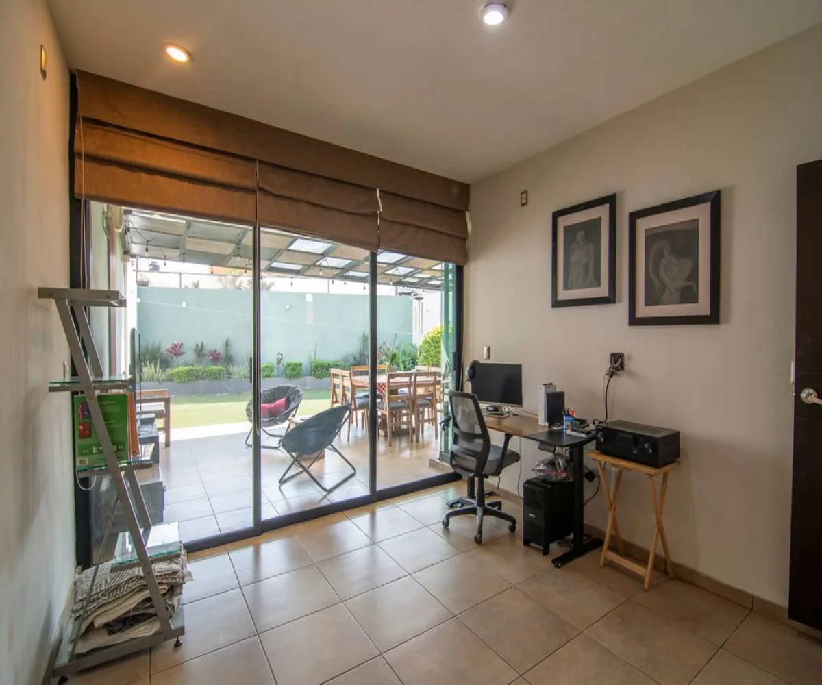 Casa En Venta,Jardines Vallarta,Víctor Hugo 128, Zapopan, Jalisco 45027, 3 Habitaciones,3 Baños,Víctor Hugo,2,pzcFld0