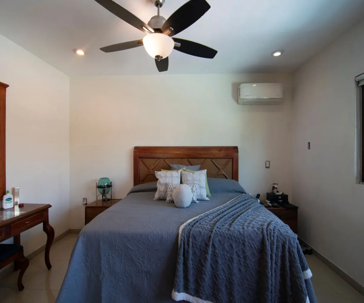 Casa En Venta,Jardines Vallarta,Víctor Hugo 128, Zapopan, Jalisco 45027, 3 Habitaciones,3 Baños,Víctor Hugo,2,pzcFld0