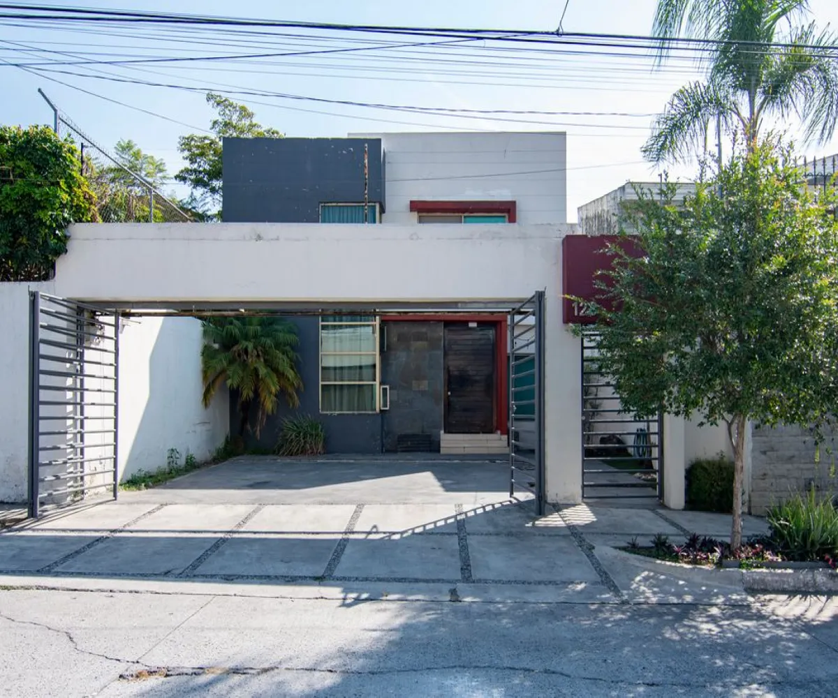 Casa En Venta,Jardines Vallarta,Víctor Hugo 128, Zapopan, Jalisco 45027, 3 Habitaciones,3 Baños,Víctor Hugo,2,pzcFld0