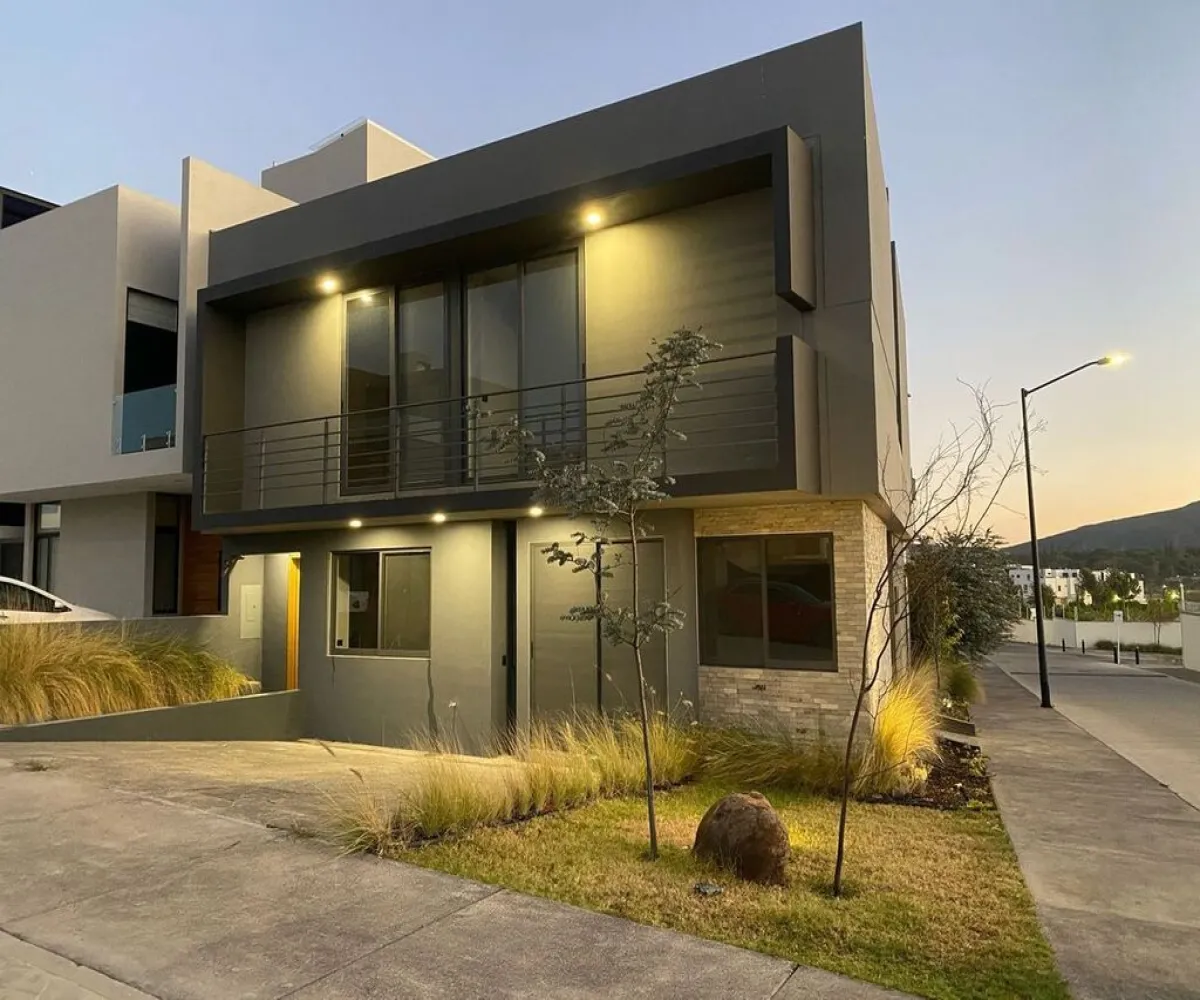 Casa En Venta,Parques Vallarta,Paseo de los Parques 2055 99, Zapopan, Jalisco 45134, 3 Habitaciones,4 Baños,Paseo de los Parques ,1,p9L7mPw