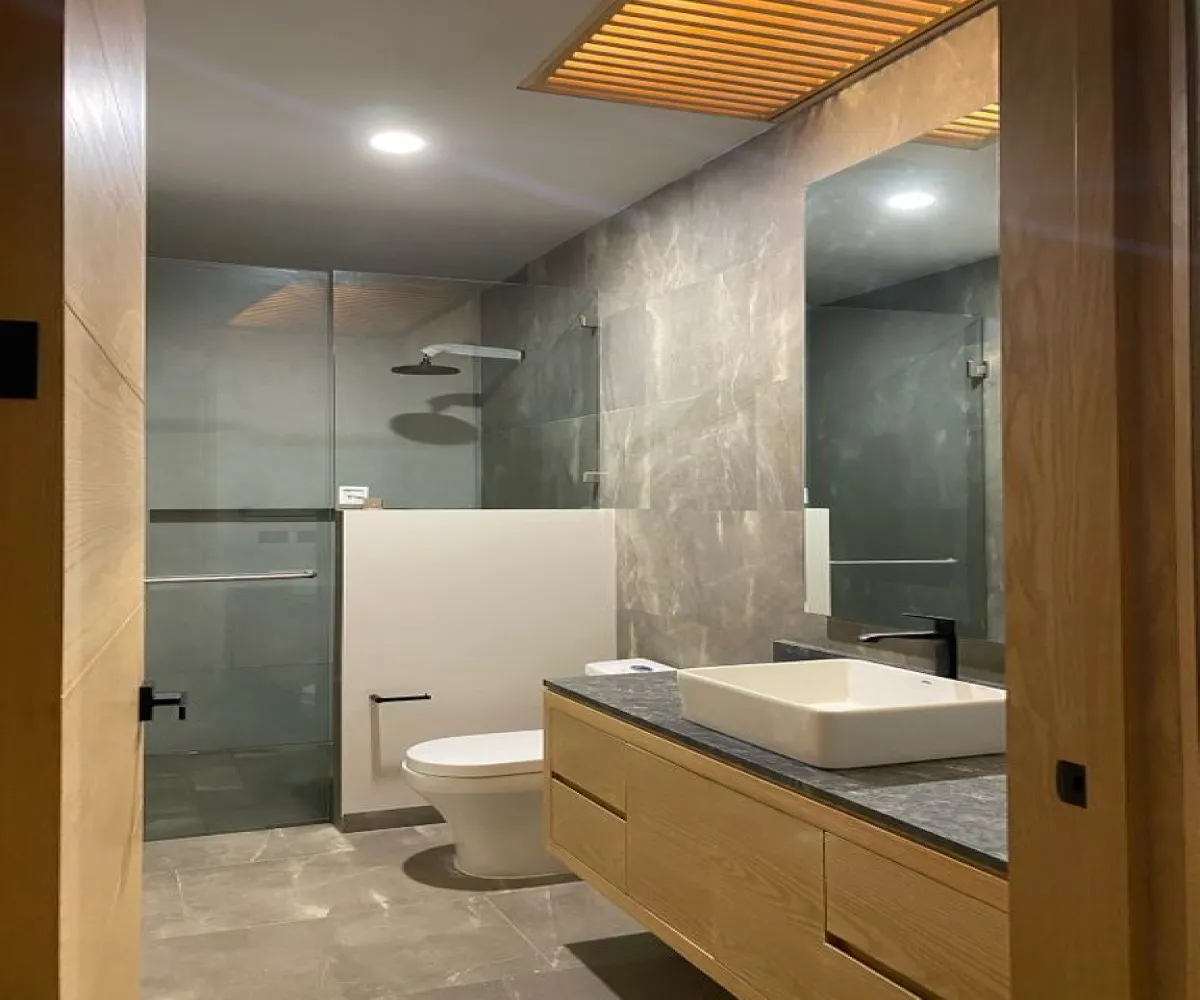 Casa En Venta,Parques Vallarta,Paseo de los Parques 2055 99, Zapopan, Jalisco 45134, 3 Habitaciones,4 Baños,Paseo de los Parques ,1,p9L7mPw