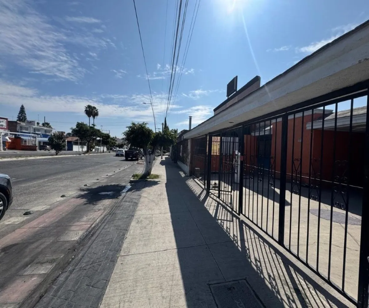 Casa En Venta,Paseos del Sol,Avenida Enrique Ladrón de Guevara 2930, Zapopan, Jalisco 45079, 3 Habitaciones,2 Baños,Avenida Enrique Ladrón de Guevara,1,pDhuVHK