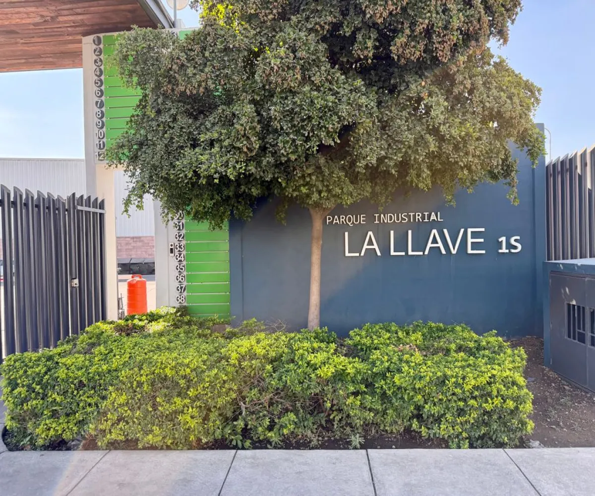 Bodega En Venta,La Llave,Avenida del Carmen 250, San Pedro Tlaquepaque, Jalisco 45618,Avenida del Carmen,1,pXdum1k