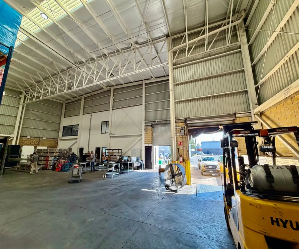 Bodega En Venta,La Llave,Avenida del Carmen 250, San Pedro Tlaquepaque, Jalisco 45618,Avenida del Carmen,1,pXdum1k