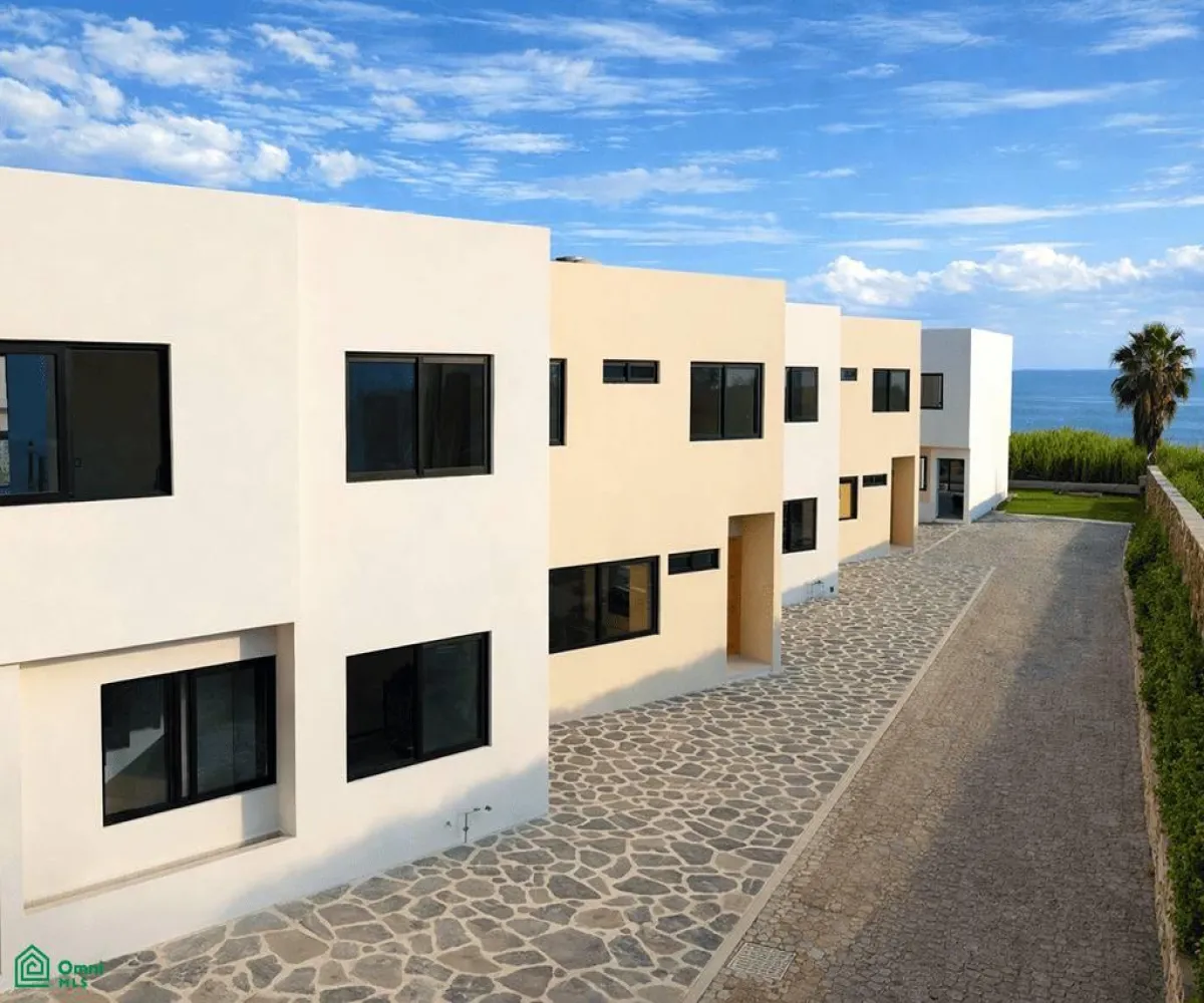 Casa En Venta,Chapala Centro,Paseo del Lago 32, Int. 8, Chapala, Jalisco 45900, 3 Habitaciones,4 Baños,Paseo del Lago,2,MX261069280