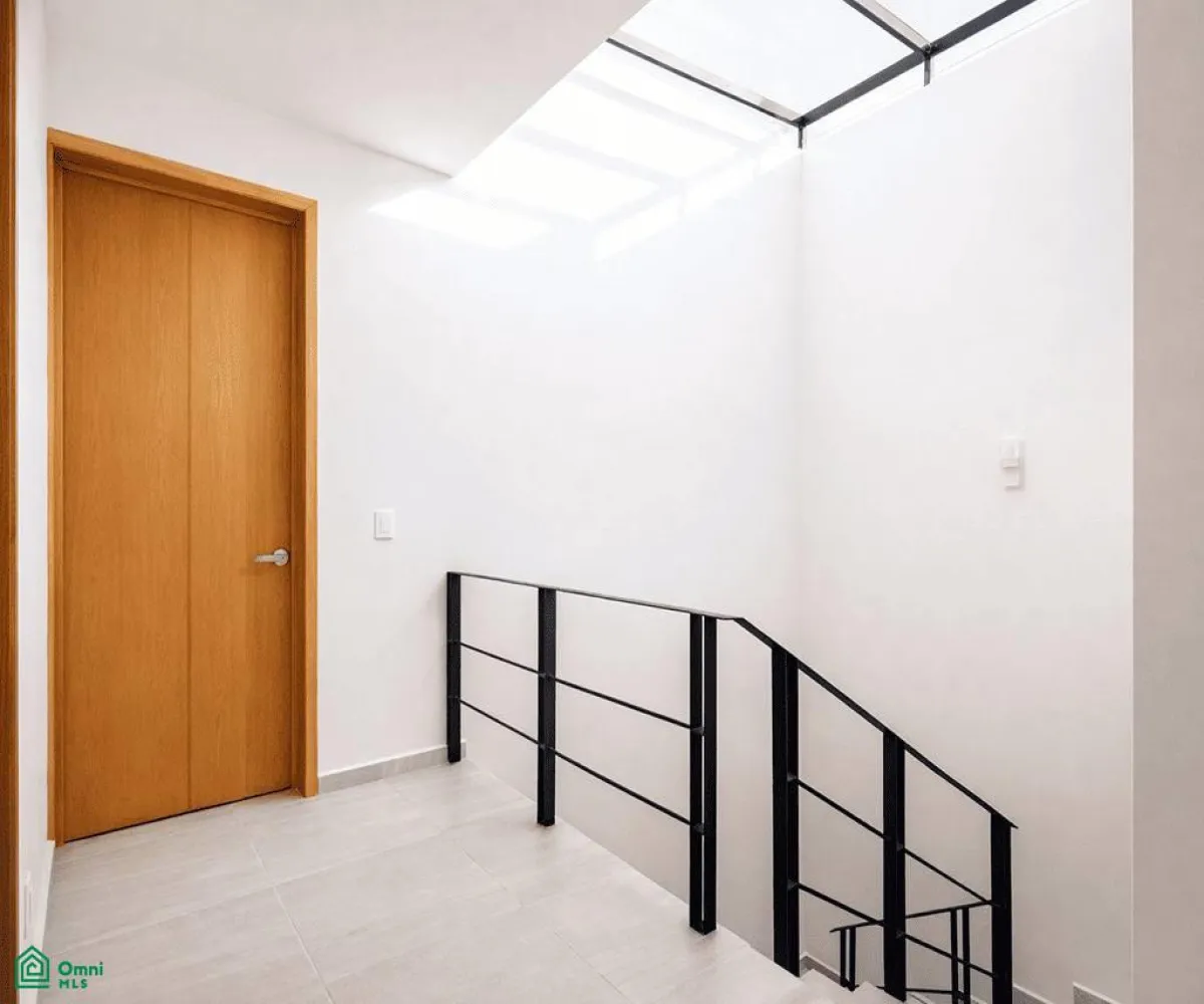 Casa En Venta,Chapala Centro,Paseo del Lago 32, Int. 8, Chapala, Jalisco 45900, 3 Habitaciones,4 Baños,Paseo del Lago,2,MX261069280