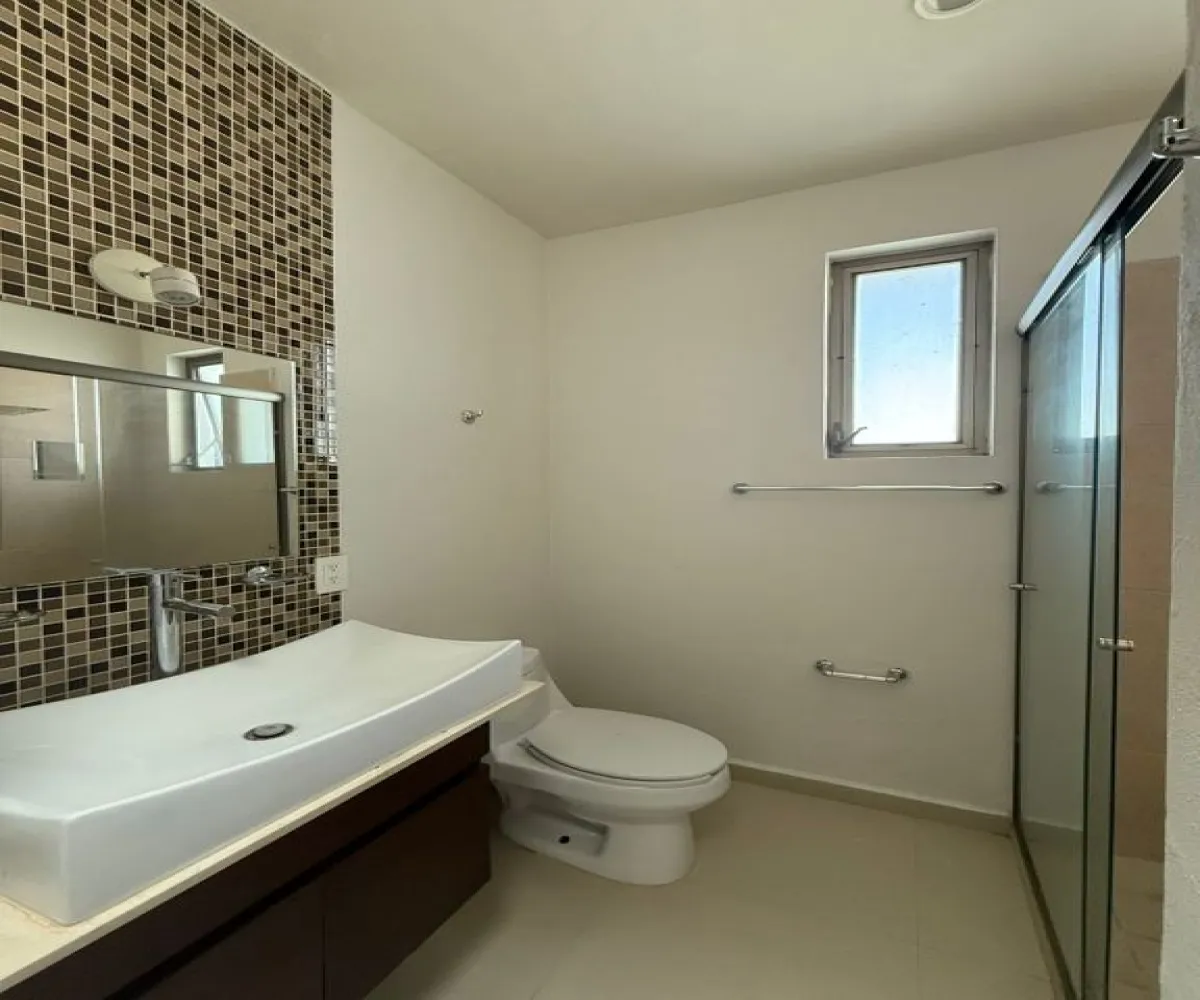 Casa En Renta,Parque Real,Avenida Valle de Ameca S/N, Zapopan, Jalisco 45136, 3 Habitaciones,2 Baños,Avenida Valle de Ameca,1,po3KWva