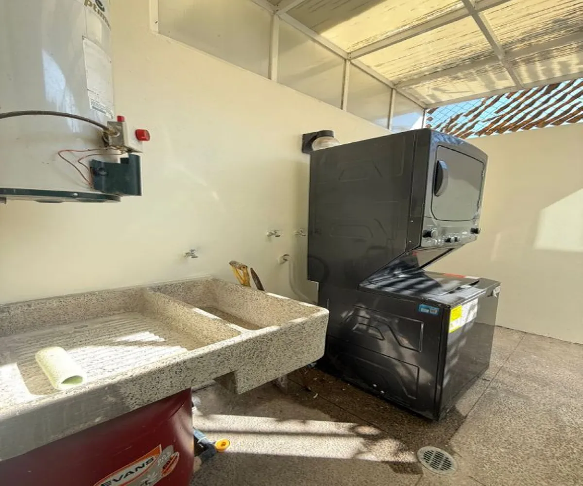 Casa En Renta,Parque Real,Avenida Valle de Ameca S/N, Zapopan, Jalisco 45136, 3 Habitaciones,2 Baños,Avenida Valle de Ameca,1,po3KWva