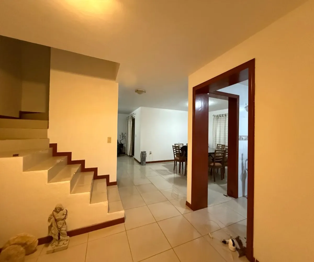 Casa En Venta,Jardín Real,Boulevard Jardín Real Oriente 820, Zapopan, Jalisco 45136, 4 Habitaciones,3 Baños,Boulevard Jardín Real Oriente,2,pyJOPQV