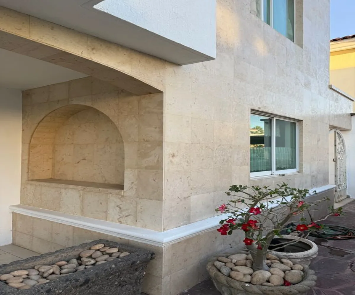 Casa En Venta,Jardín Real,Boulevard Jardín Real Oriente 820, Zapopan, Jalisco 45136, 4 Habitaciones,3 Baños,Boulevard Jardín Real Oriente,2,pyJOPQV