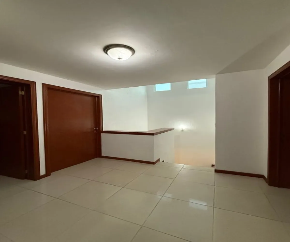 Casa En Venta,Jardín Real,Boulevard Jardín Real Oriente 820, Zapopan, Jalisco 45136, 4 Habitaciones,3 Baños,Boulevard Jardín Real Oriente,2,pyJOPQV