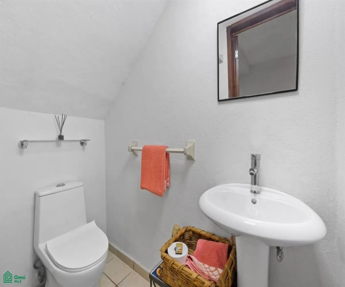 Casa En Venta,Las Aralias,Golondrina 105, Puerto Vallarta, Jalisco 48328, 2 Habitaciones,1 Baño,Golondrina,2,MX261070069