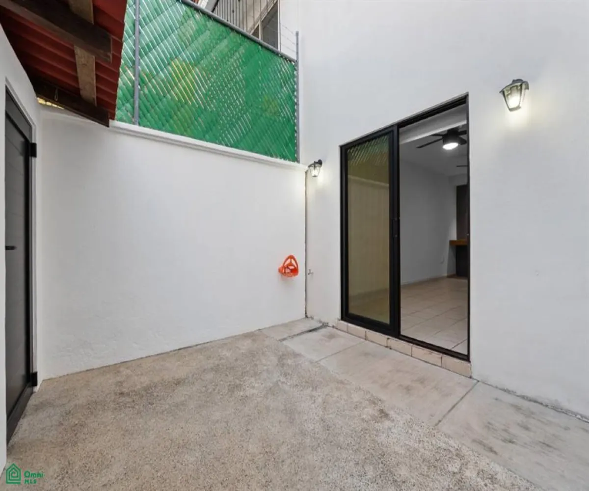 Casa En Venta,Las Aralias,Golondrina 105, Puerto Vallarta, Jalisco 48328, 2 Habitaciones,1 Baño,Golondrina,2,MX261070069