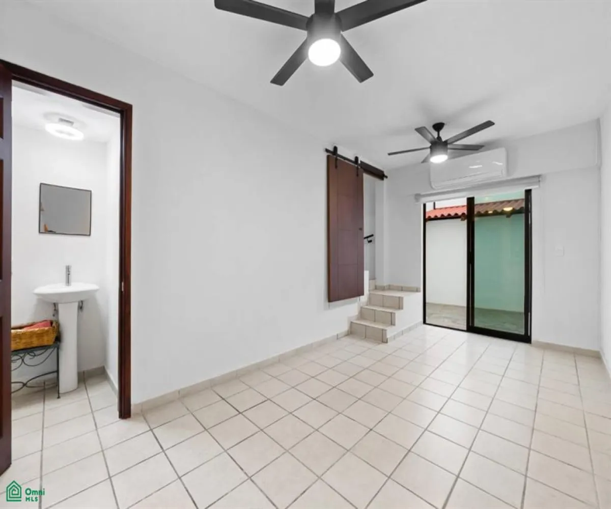 Casa En Venta,Las Aralias,Golondrina 105, Puerto Vallarta, Jalisco 48328, 2 Habitaciones,1 Baño,Golondrina,2,MX261070069