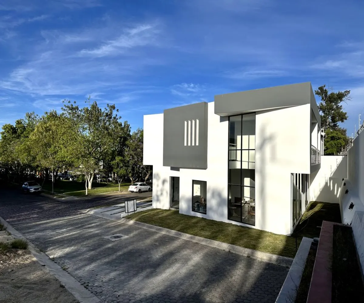 Casa En Renta,El Alcázar (Casa Fuerte),Av. Casa Fuerte 83 24, Tlajomulco de Zúñiga, Jalisco 45645, 3 Habitaciones,2 Baños,Av. Casa Fuerte,2,pPNTh4J
