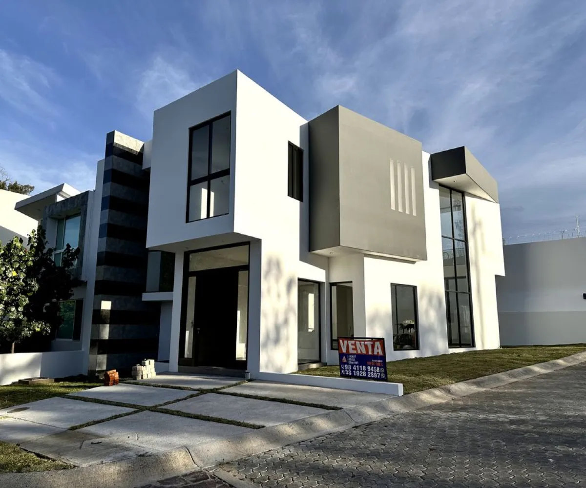 Casa En Renta,El Alcázar (Casa Fuerte),Av. Casa Fuerte 83 24, Tlajomulco de Zúñiga, Jalisco 45645, 3 Habitaciones,2 Baños,Av. Casa Fuerte,2,pPNTh4J