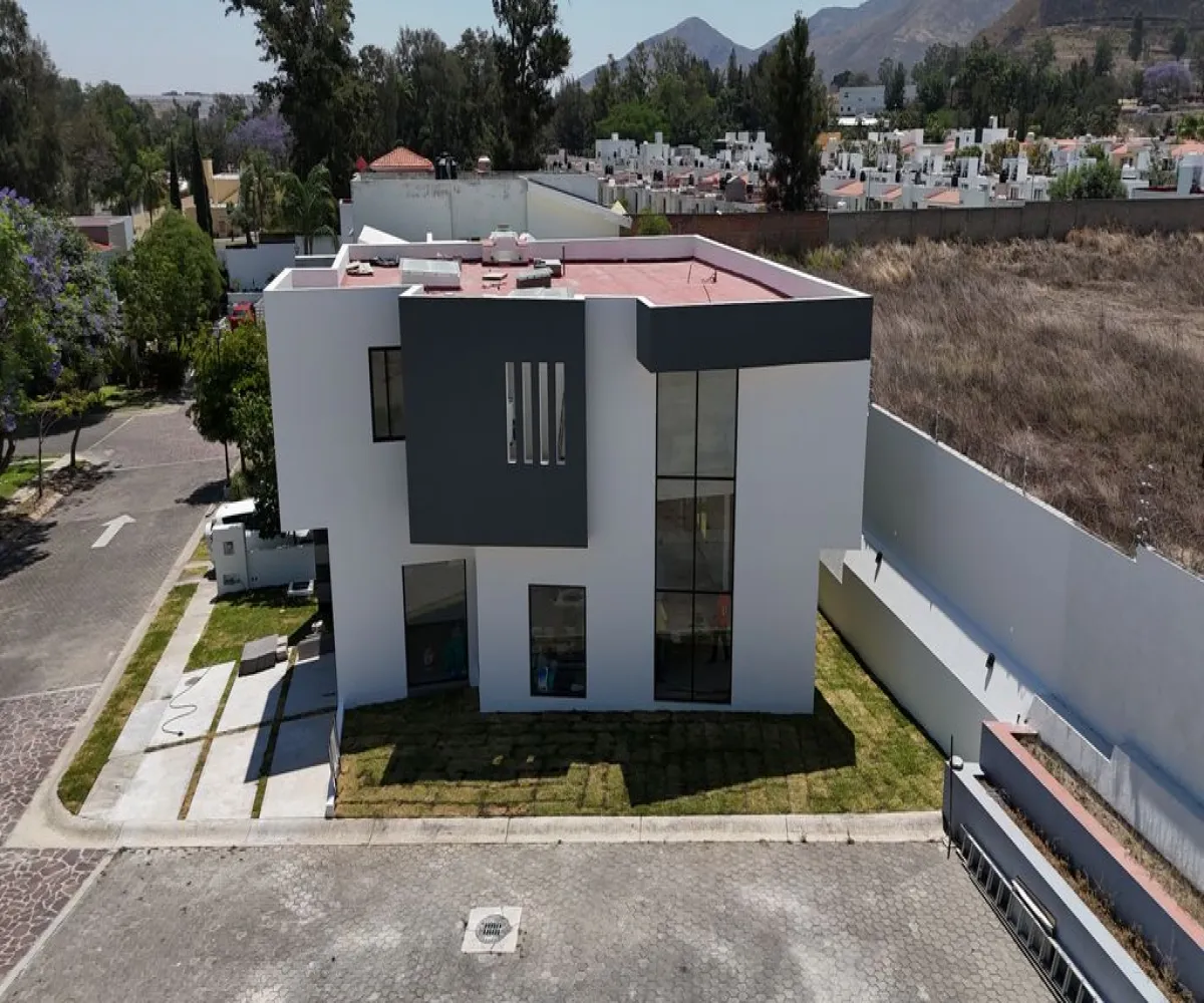 Casa En Renta,El Alcázar (Casa Fuerte),Av. Casa Fuerte 83 24, Tlajomulco de Zúñiga, Jalisco 45645, 3 Habitaciones,2 Baños,Av. Casa Fuerte,2,pPNTh4J