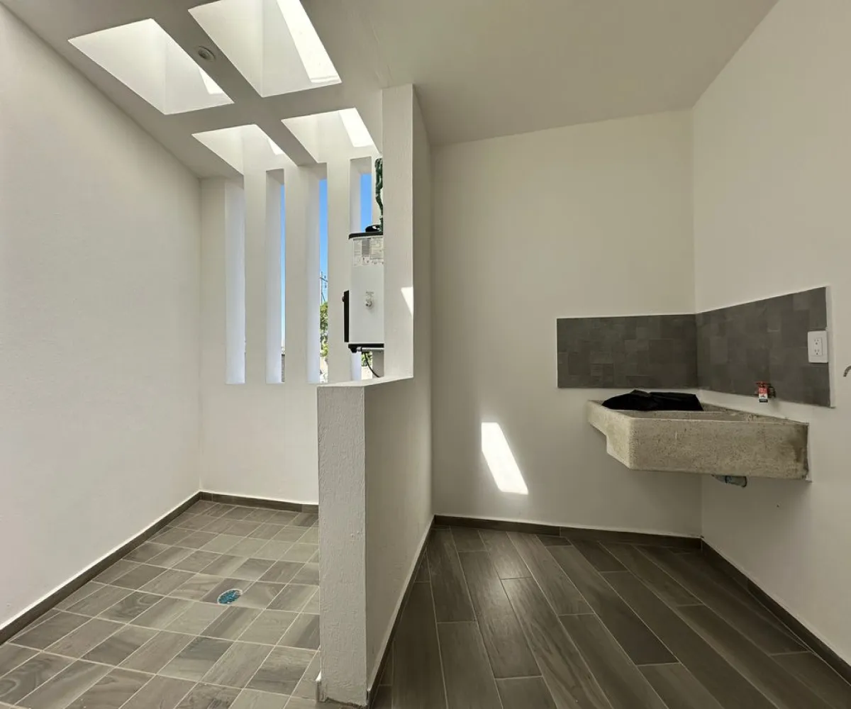 Casa En Renta,El Alcázar (Casa Fuerte),Av. Casa Fuerte 83 24, Tlajomulco de Zúñiga, Jalisco 45645, 3 Habitaciones,2 Baños,Av. Casa Fuerte,2,pPNTh4J