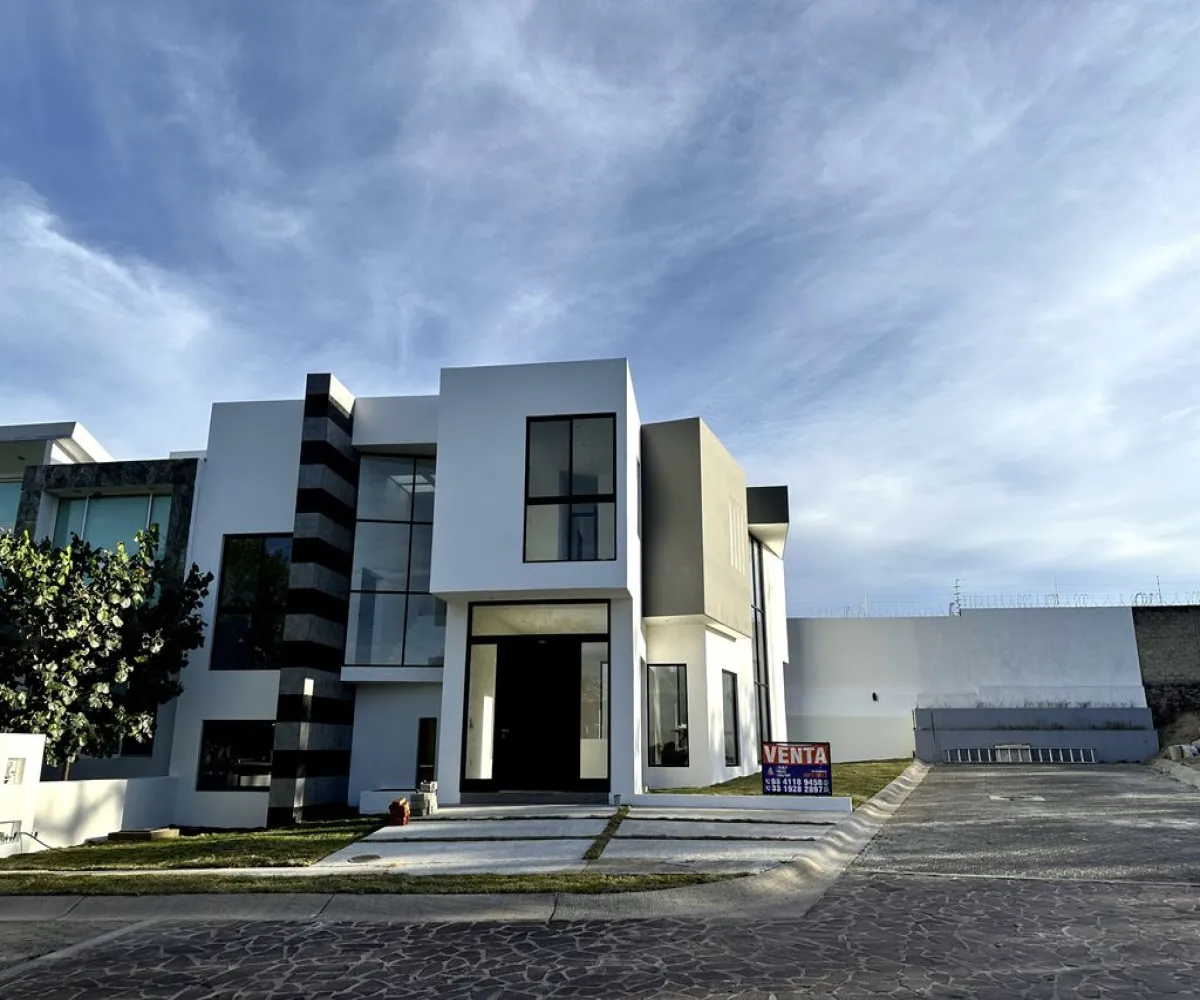 Casa En Renta,El Alcázar (Casa Fuerte),Av. Casa Fuerte 83 24, Tlajomulco de Zúñiga, Jalisco 45645, 3 Habitaciones,2 Baños,Av. Casa Fuerte,2,pPNTh4J