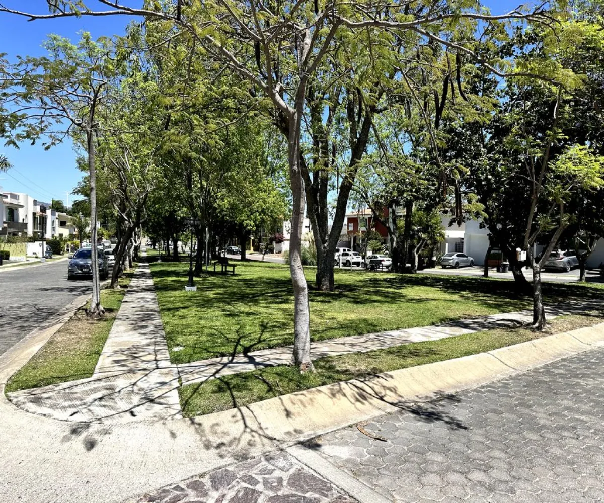 Casa En Renta,El Alcázar (Casa Fuerte),Av. Casa Fuerte 83 24, Tlajomulco de Zúñiga, Jalisco 45645, 3 Habitaciones,2 Baños,Av. Casa Fuerte,2,pPNTh4J