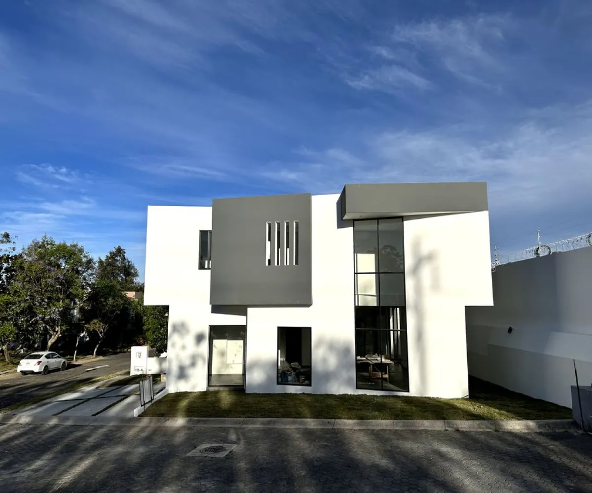 Casa En Renta,El Alcázar (Casa Fuerte),Av. Casa Fuerte 83 24, Tlajomulco de Zúñiga, Jalisco 45645, 3 Habitaciones,2 Baños,Av. Casa Fuerte,2,pPNTh4J