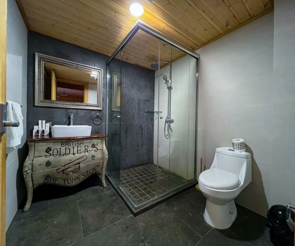 En Venta,Mazamitla,Av. Conalep ., Mazamitla, Jalisco 49500, 4 Habitaciones,4 Baños,Av. Conalep,2,pbGC8Yw