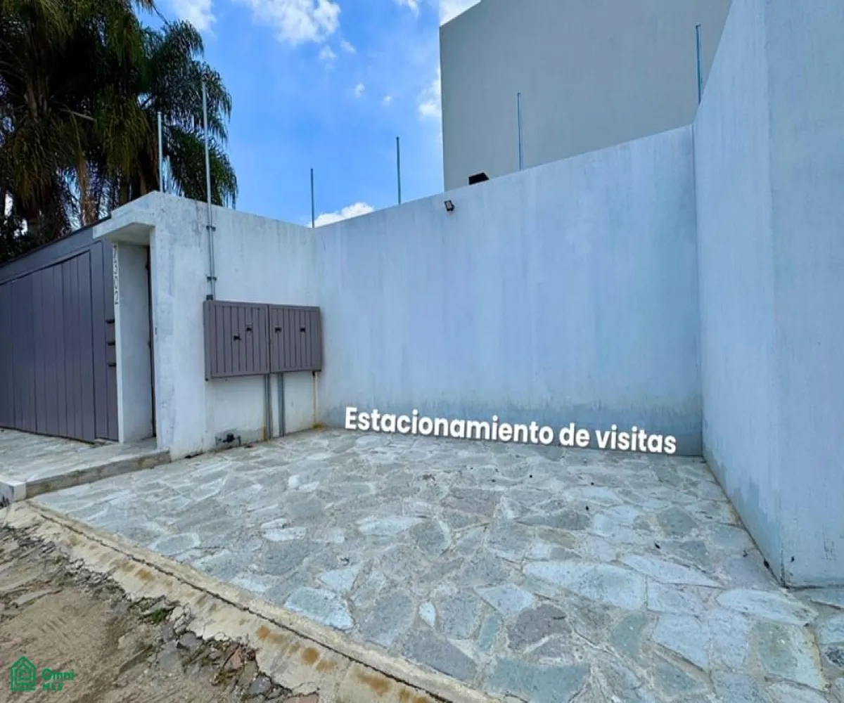 Casa En Venta,Campestre Los Pinos,Priv. Lorenzo Barcelata 7302, Zapopan, Jalisco 45100, 4 Habitaciones,3 Baños,Priv. Lorenzo Barcelata,3,MX261070499