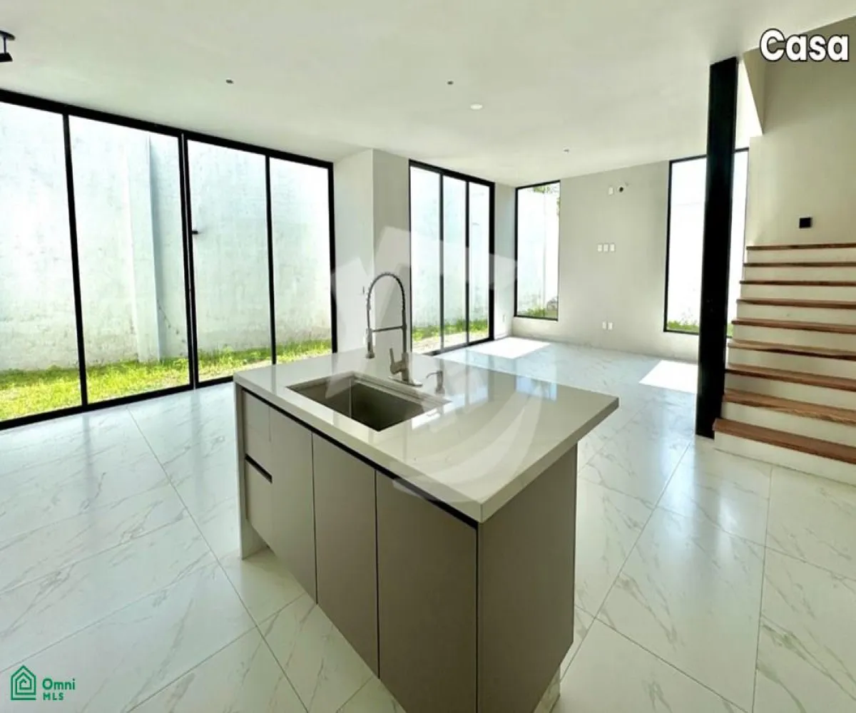 Casa En Venta,Campestre Los Pinos,Priv. Lorenzo Barcelata 7302, Zapopan, Jalisco 45100, 4 Habitaciones,3 Baños,Priv. Lorenzo Barcelata,3,MX261070499