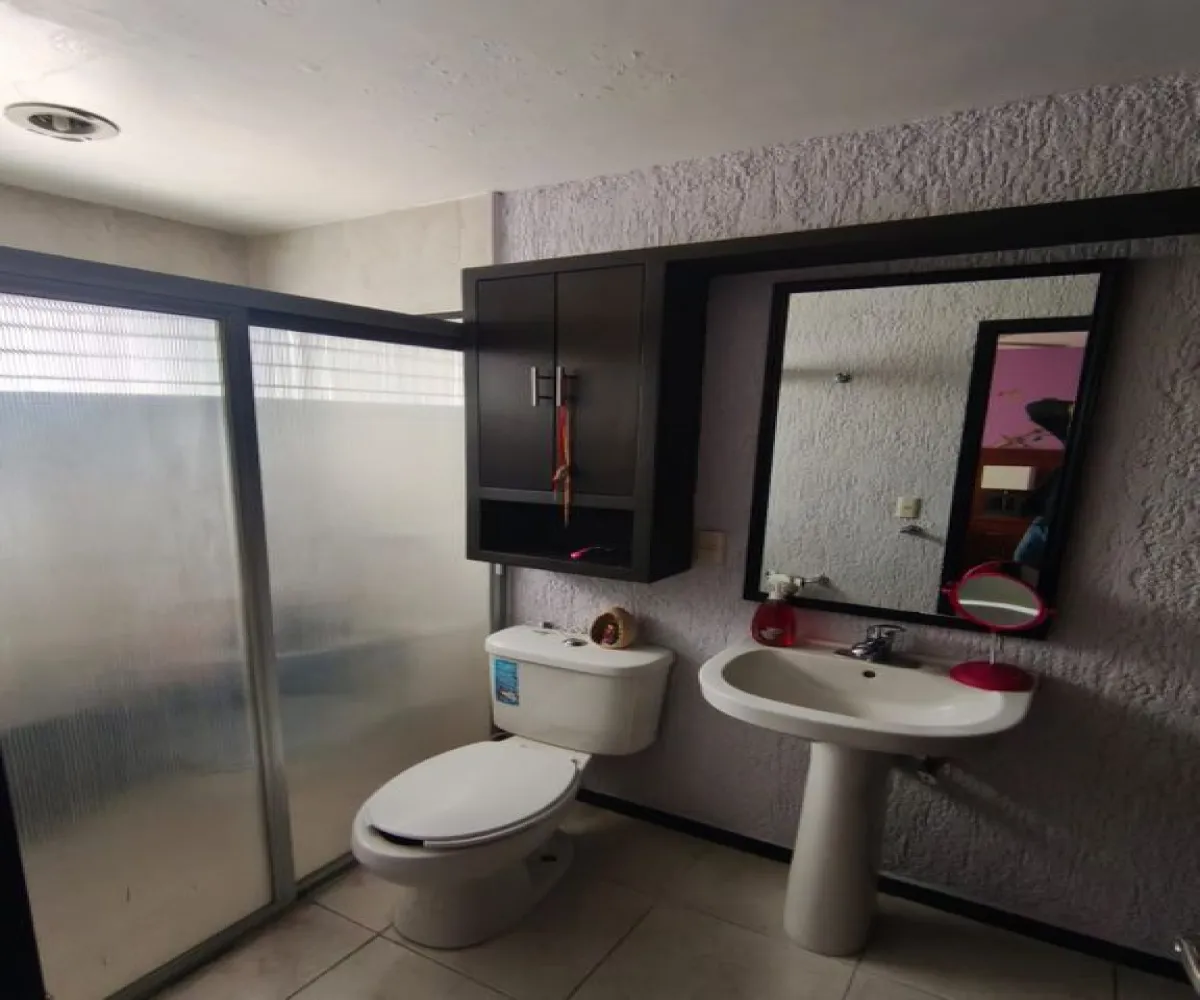 Casa En Venta,Villas de Zapopan,Avenida Valle de San Isidro 260, Zapopan, Jalisco 45133, 2 Habitaciones,3 Baños,Avenida Valle de San Isidro,2,pAKkag4