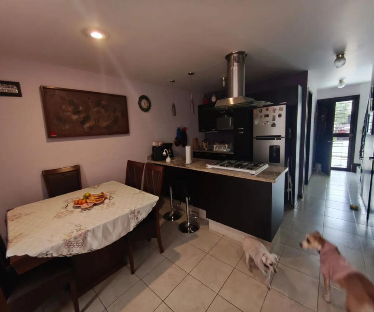 Casa En Venta,Villas de Zapopan,Avenida Valle de San Isidro 260, Zapopan, Jalisco 45133, 2 Habitaciones,3 Baños,Avenida Valle de San Isidro,2,pAKkag4