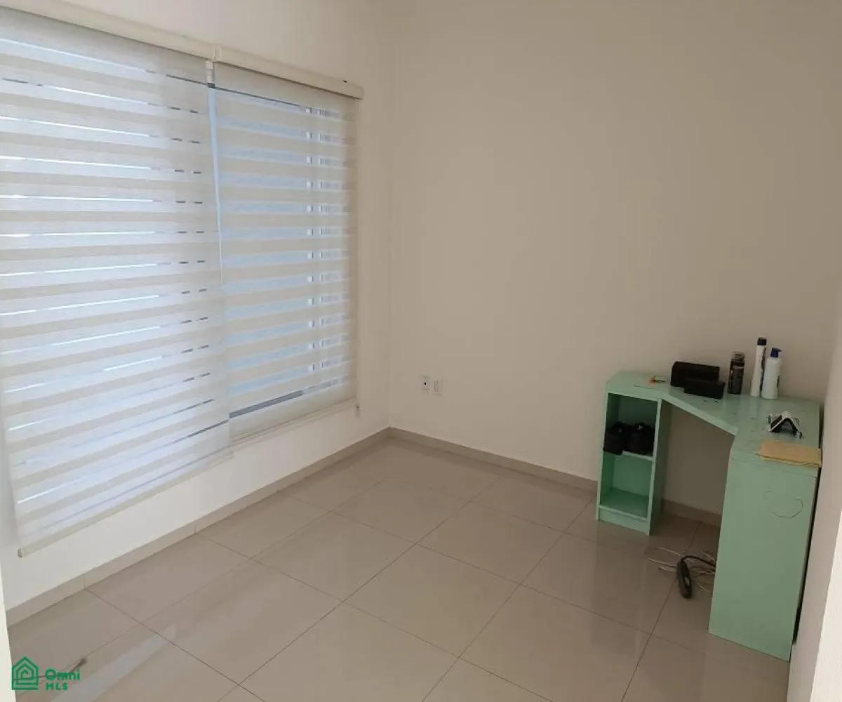 Casa En Renta,Paisajes del Tesoro,Tuxtla #1537, Tlaquepaque, Jalisco 45608, 4 Habitaciones,3 Baños,Tuxtla,3,MX251059830