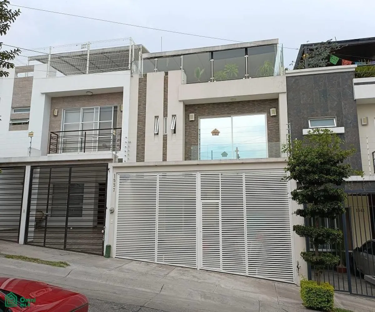 Casa En Renta,Paisajes del Tesoro,Tuxtla #1537, Tlaquepaque, Jalisco 45608, 4 Habitaciones,3 Baños,Tuxtla,3,MX251059830
